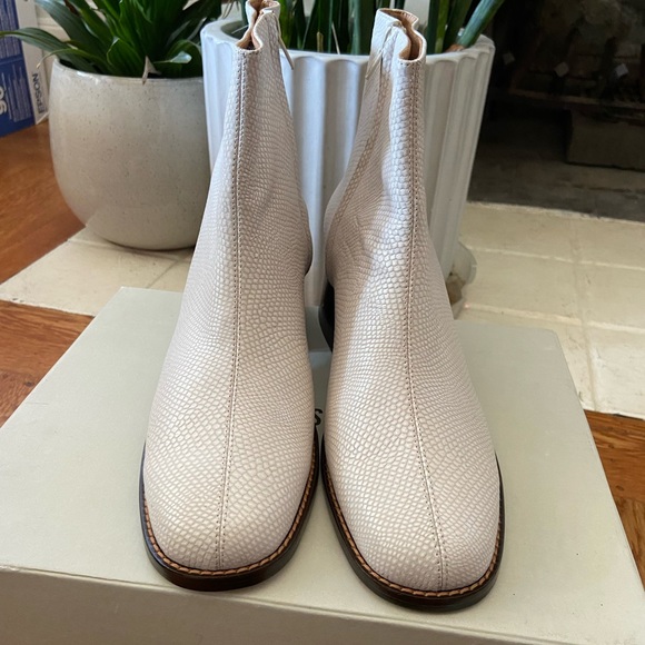 No.6 Jordan Boot in Ivory Snake size 9 - Picture 2 of 7